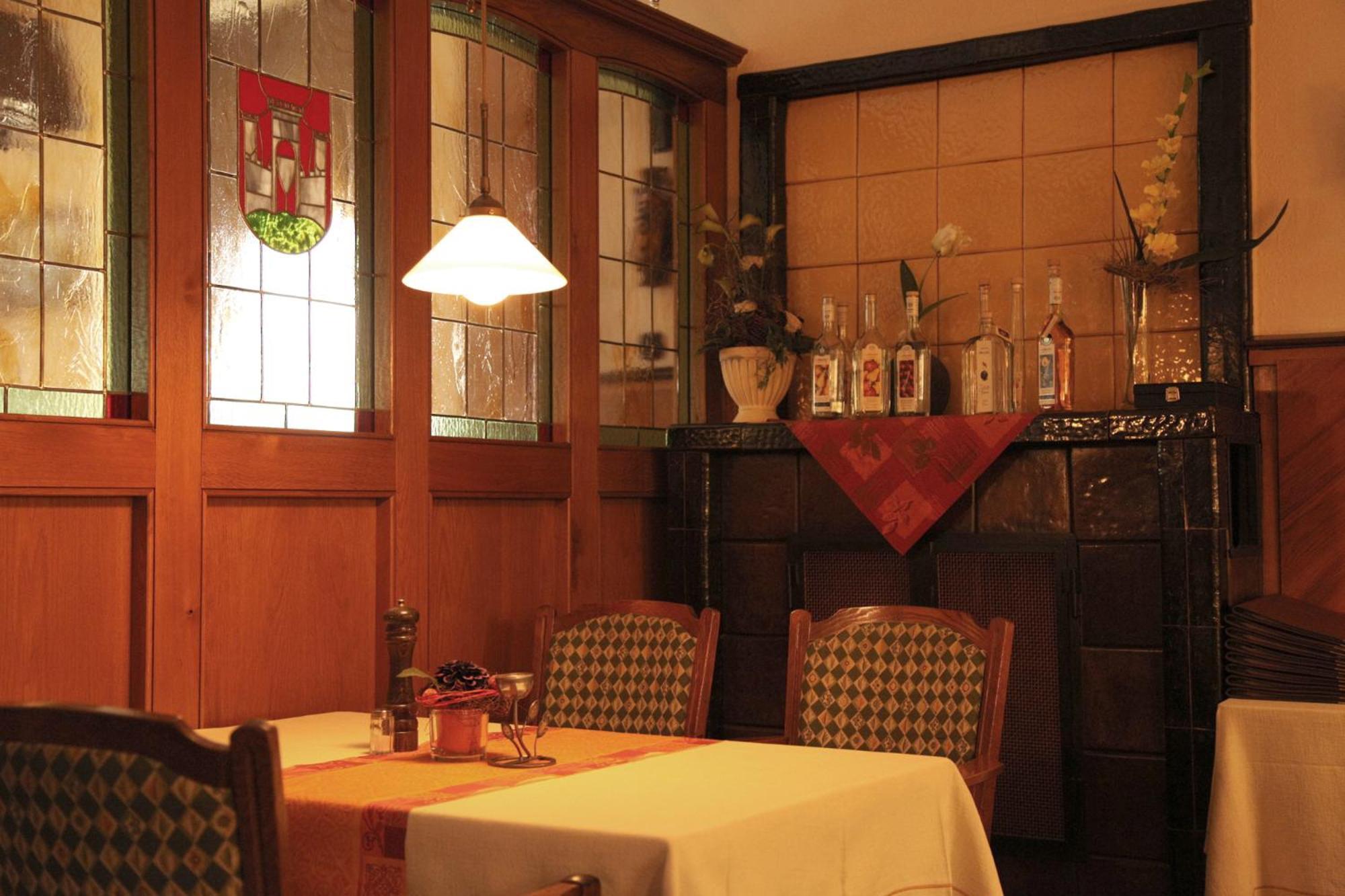 Ackfeld Hotel-Restaurant Бюрен Экстерьер фото