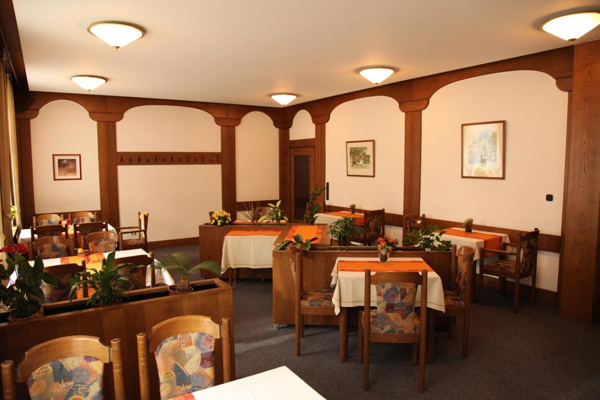 Ackfeld Hotel-Restaurant Бюрен Экстерьер фото