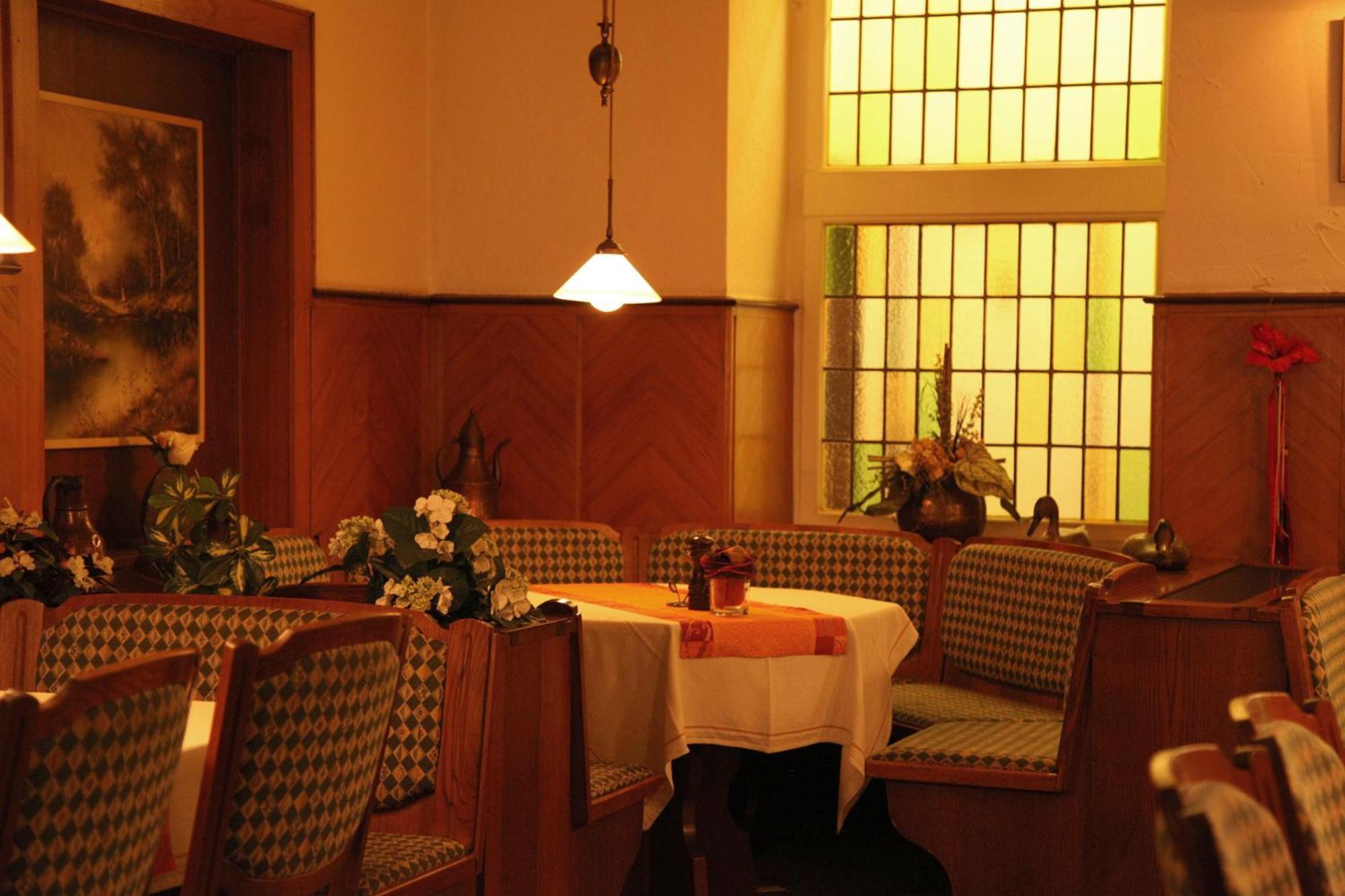Ackfeld Hotel-Restaurant Бюрен Экстерьер фото