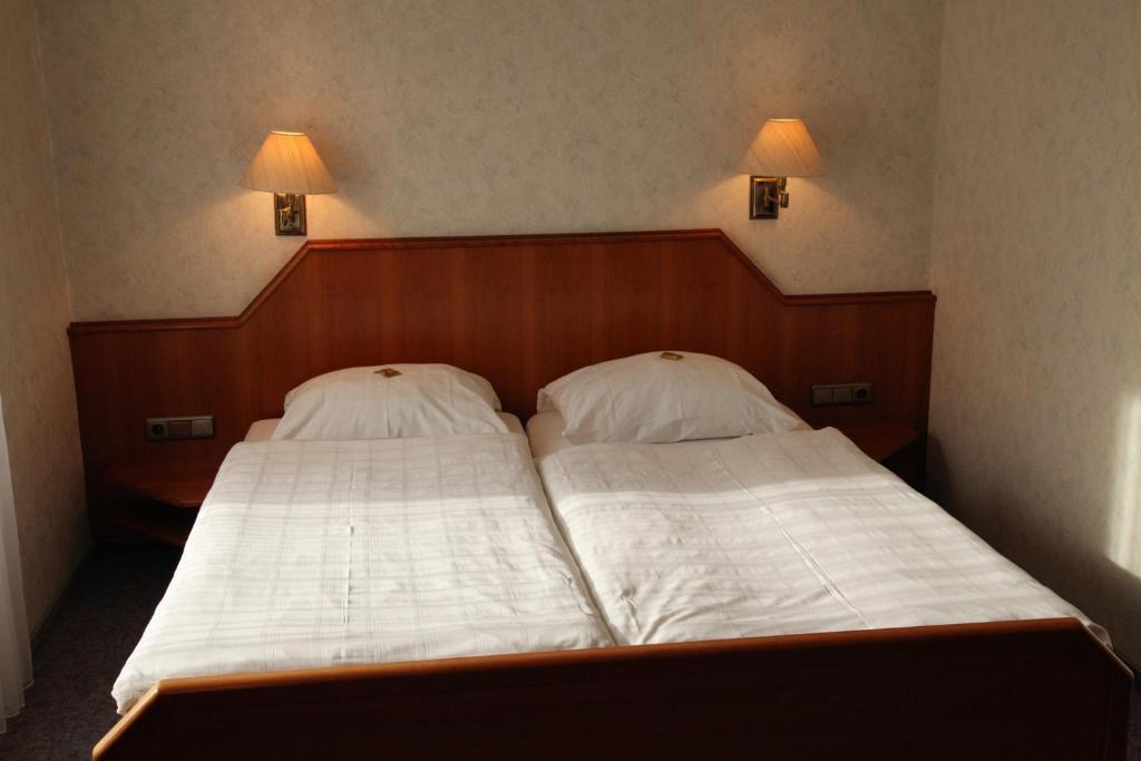 Ackfeld Hotel-Restaurant Бюрен Номер фото
